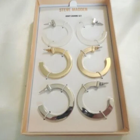 Steve Madden 1-3/4" Medium Lucite Solid Trio Earring Gift Set - Picture 4 of 4